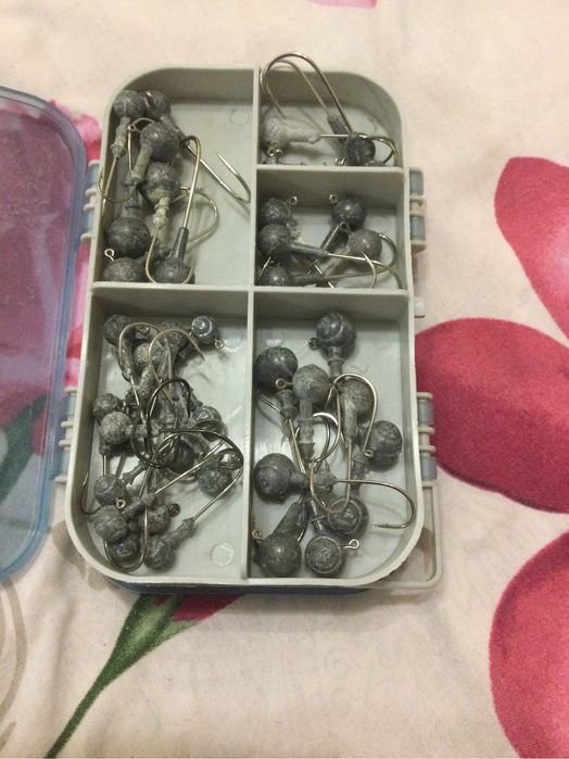 Набір джиг-головок 57 шт для риболовлі + лайт бокс