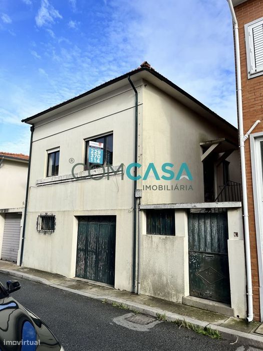 Moradia V3 reabilitação | metro fonte cuco | Senhora Hora Matosinhos