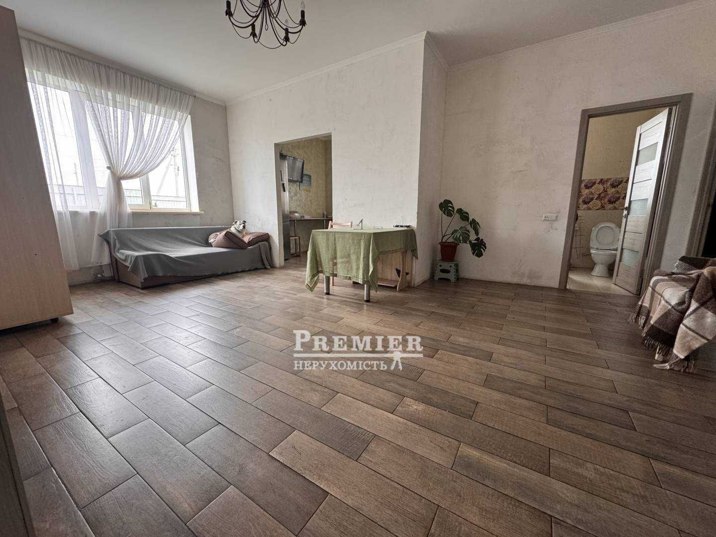 Продам будинок в Красносільці з ремонтом.