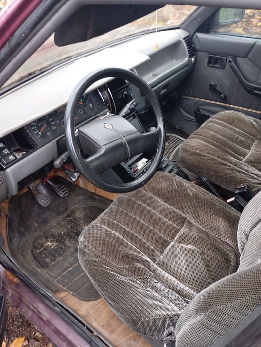 Рено 11 1988р хеч бек