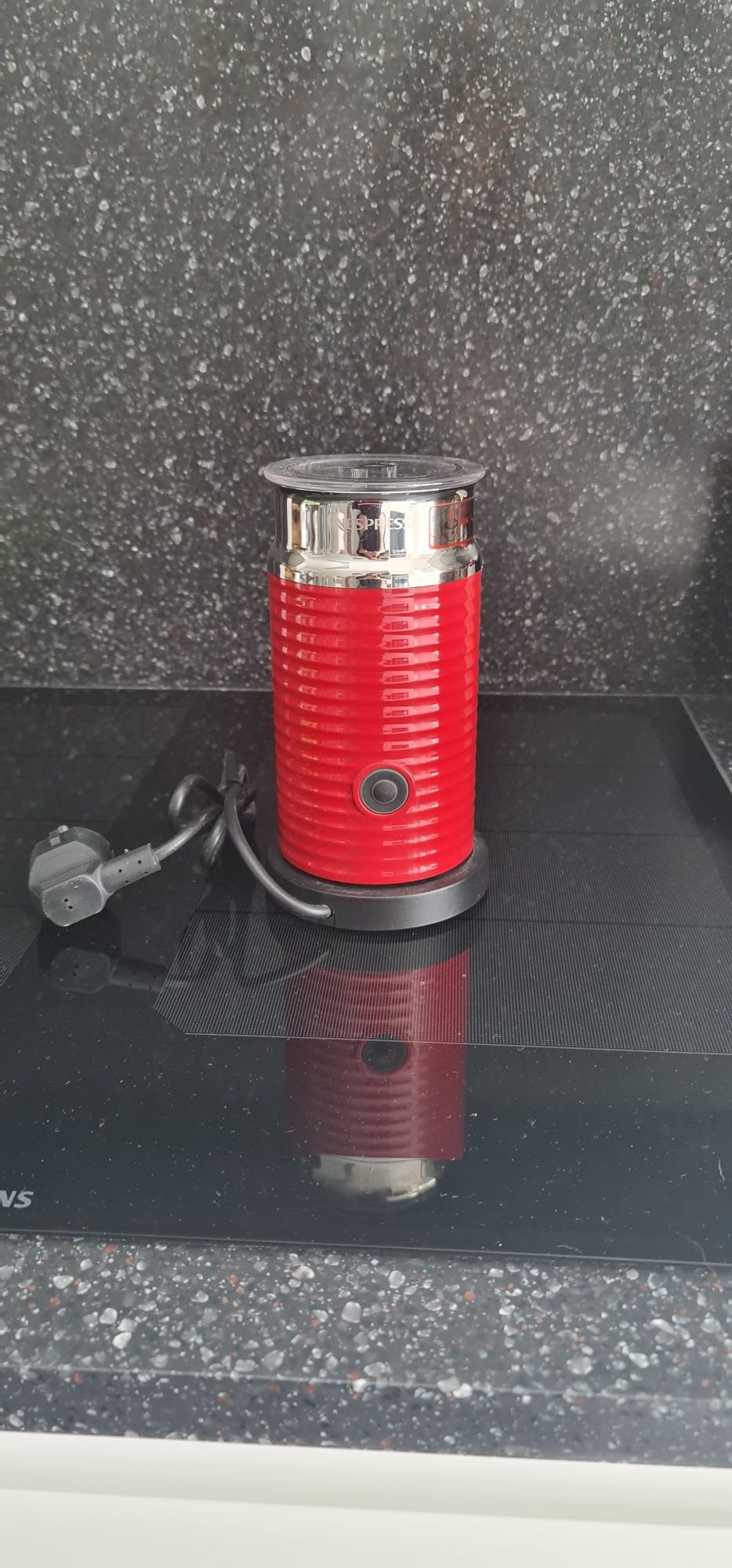 Vendo aeroccino 3 Nespresso novo