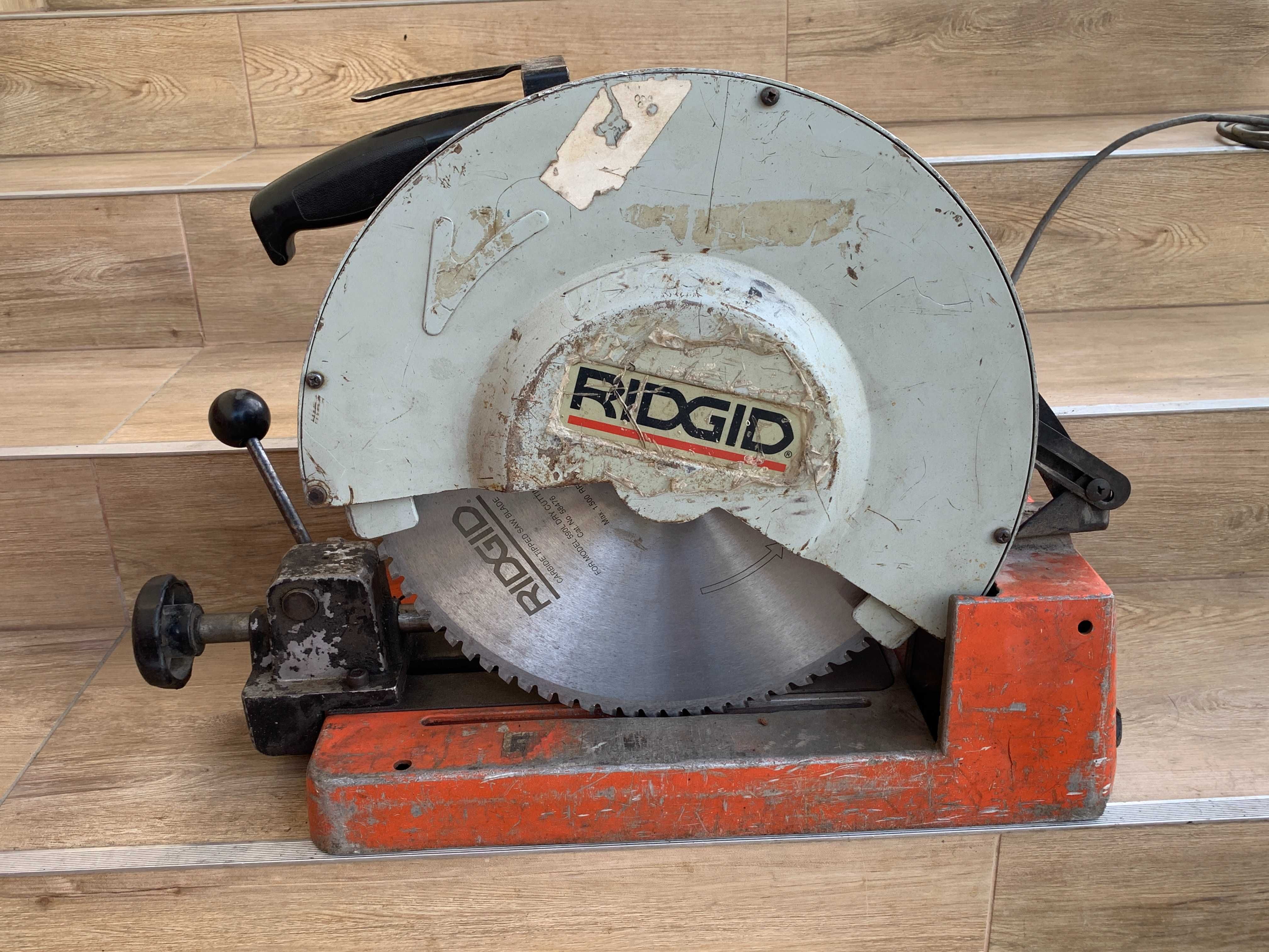 Przecinarka tarczowa do metalu RIDGID 590-L Piła do metalu 355 mm
