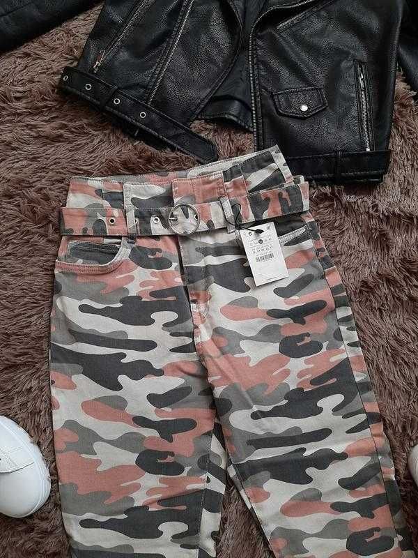 Скіні джинси bershka