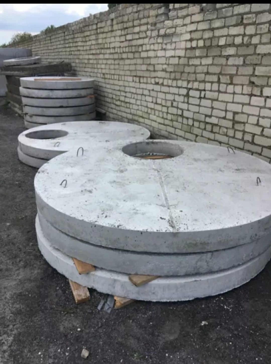 Продам бетоные кольца