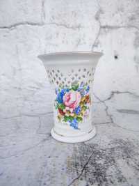 Porcelanowy wazon - Ażurowy - motyw kwiatowy -vintage