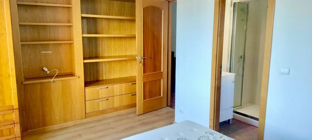 Quarto com casa de banho privativa