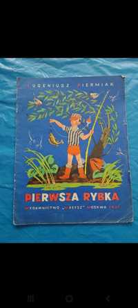 Książka dziecięca ZSRR 1974r PIERWSZA RYBKA tłumaczona