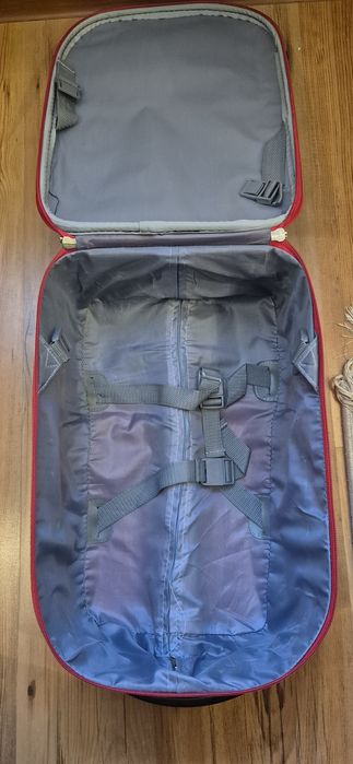 Дитяча валіза на колесах