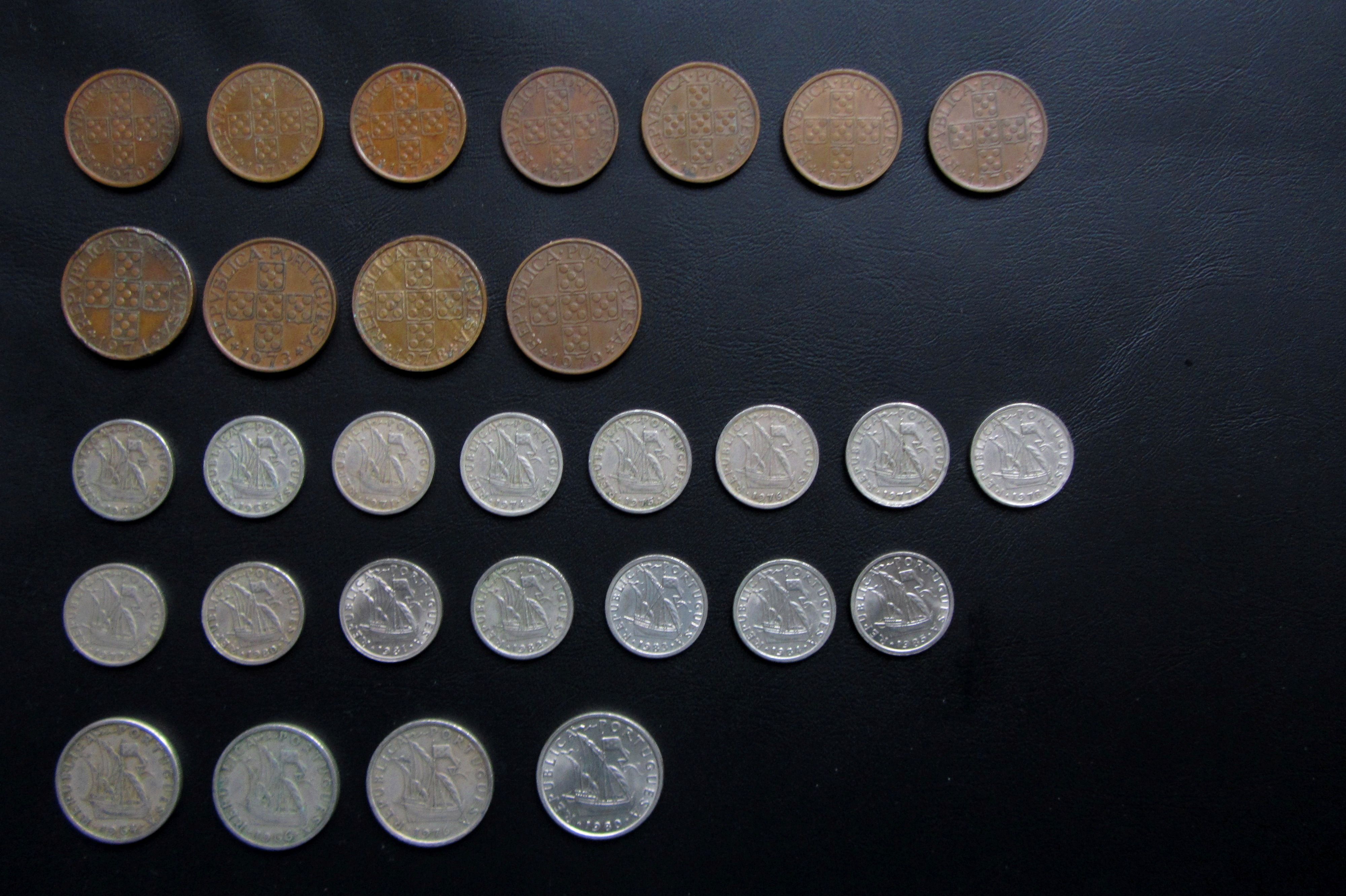 Conjunto 30 moedas portuguesas (de 1964 a 1985)