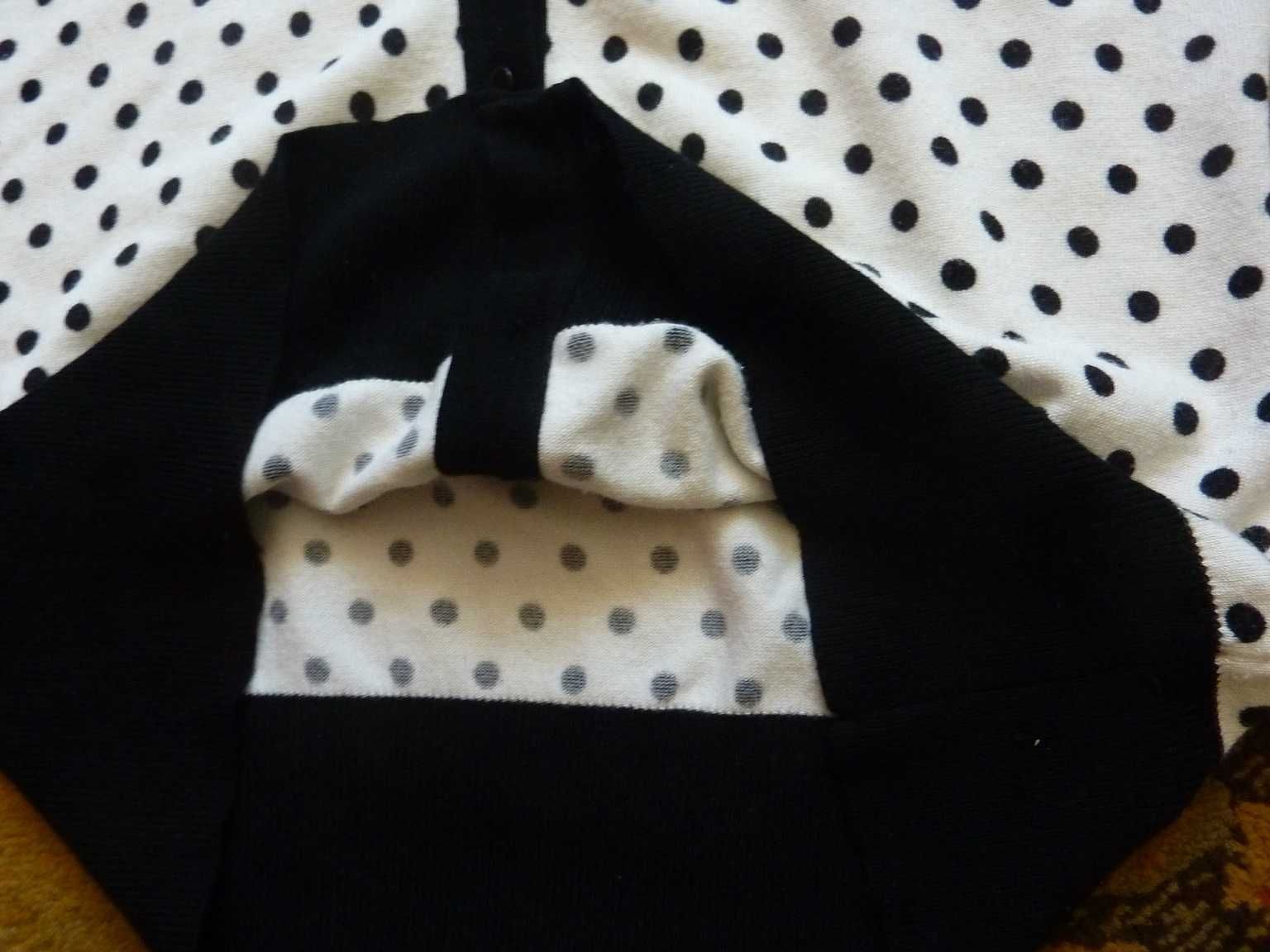 Sweterek kardigan biało- czarny wzór w kropki casual M/38