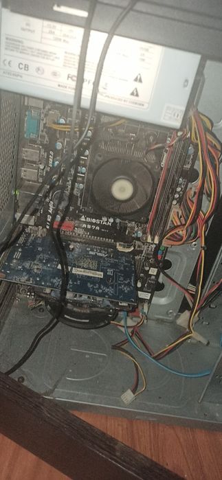 Athlone ll x 4  631 Quade core , 8 gb ,gt730 2gb , hdd 500 gb