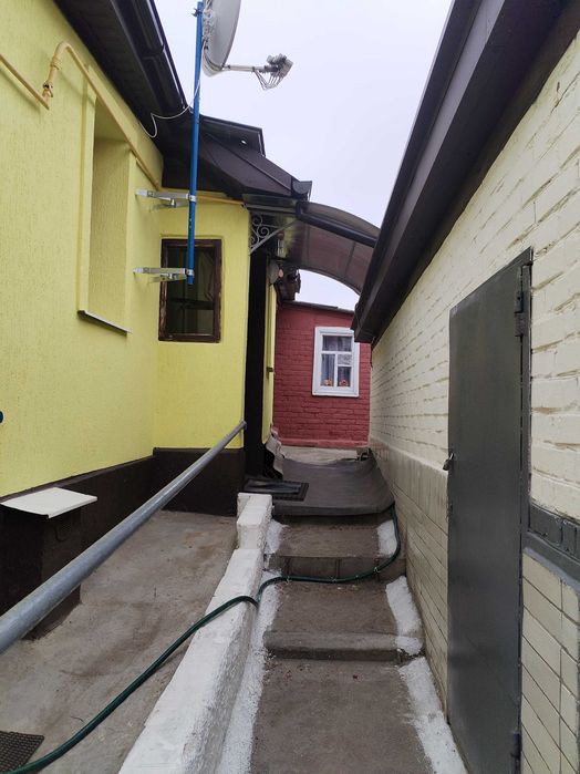 Продам будинок в центрі м.Суми. Р-н вул. Петропавлівська. А/О, ремонт.