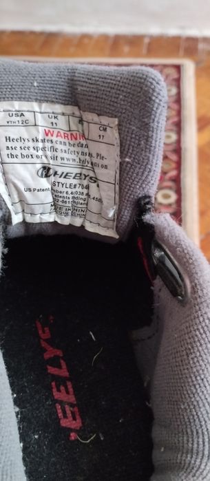 Роликовые кроссовки Heelys размер 30 17см