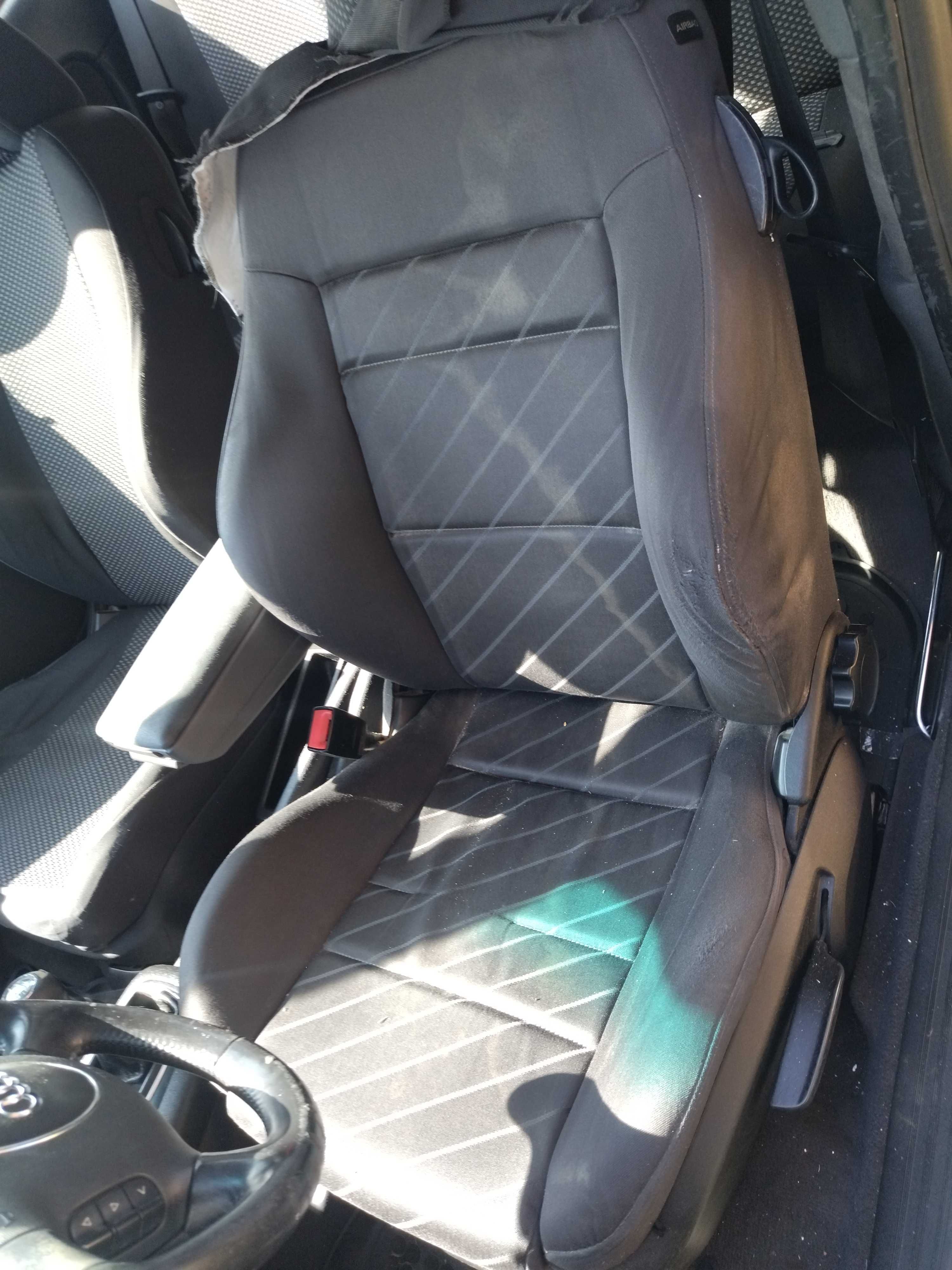 fotele kubełkowe siedzenia kubelki  audi  a3 8L lift 3 drzwi