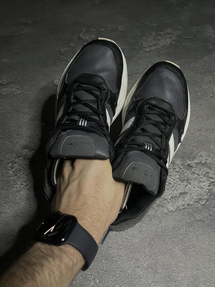 Кросівки ADIDAS STRUTTER 42 26.5 кроссовки адідас страттер