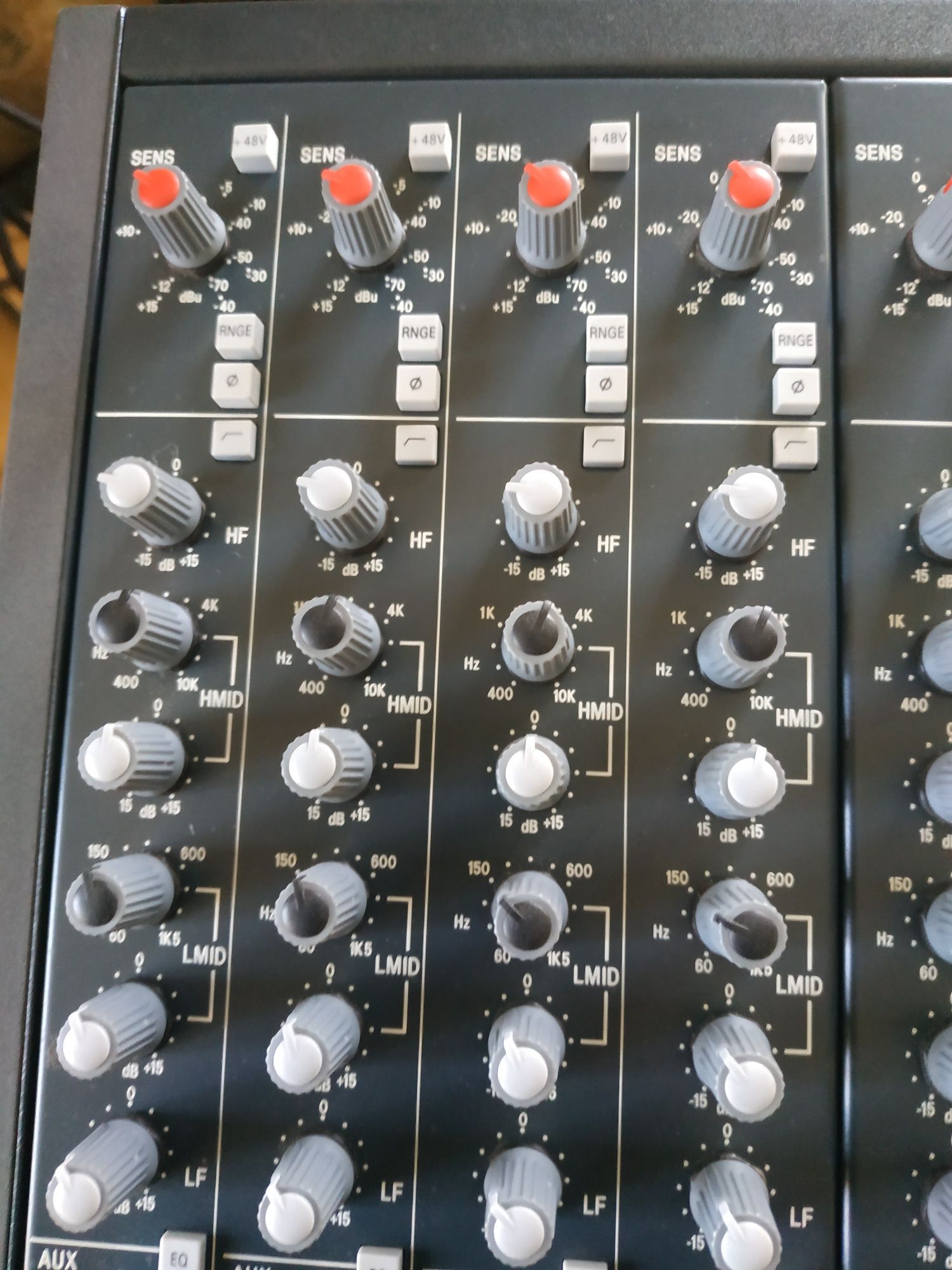 Soundcraft k1 микшерный пульт