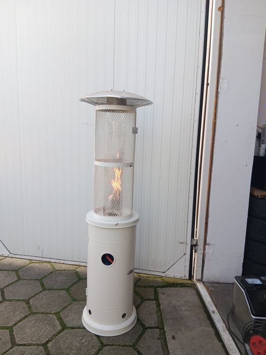 Blumfeldt Goldflame Parasol gazowy ogrzewacz tarasowy
 
Cena 999 zł