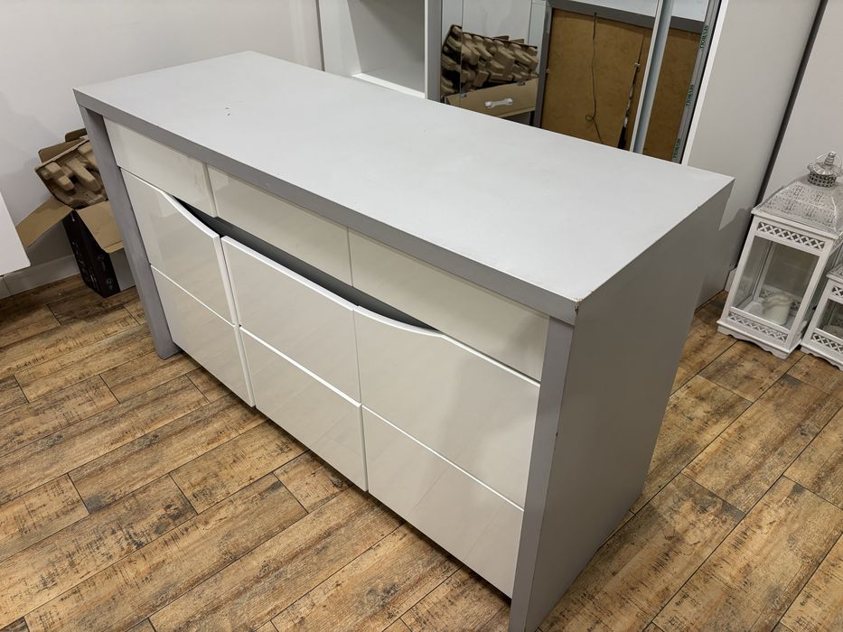 Biała komoda połysk