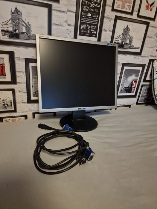 Monitor SAMSUNG SyncMaster 943N LCD 19"