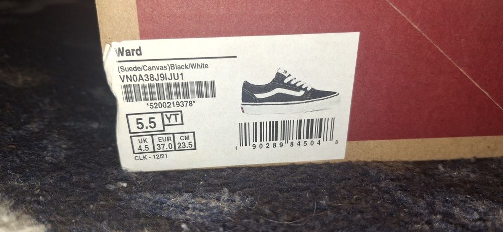 Vendo vans originais com caixa tamanho 37