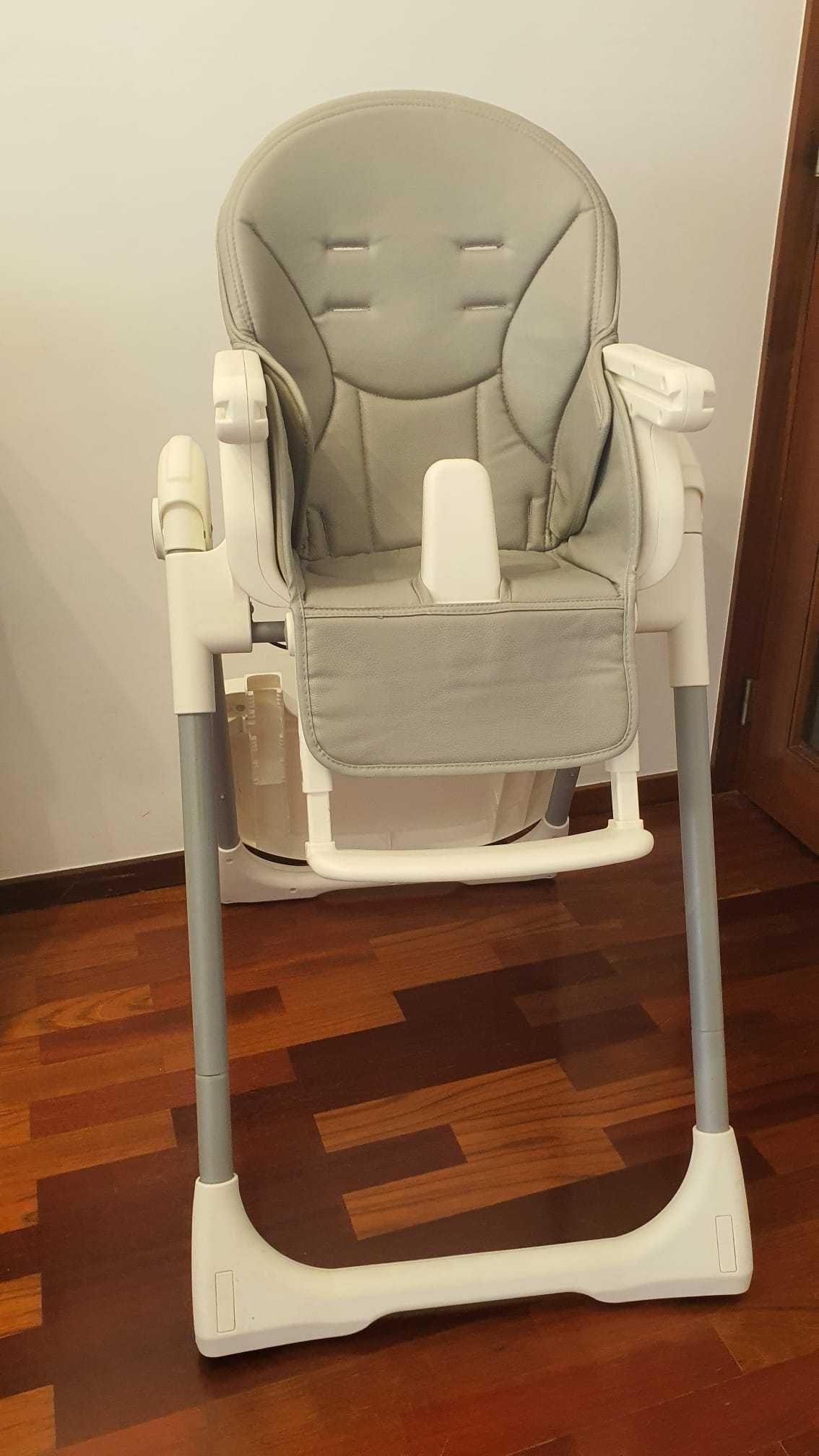 Cadeira de refeição ajustável e dobrável para bebê