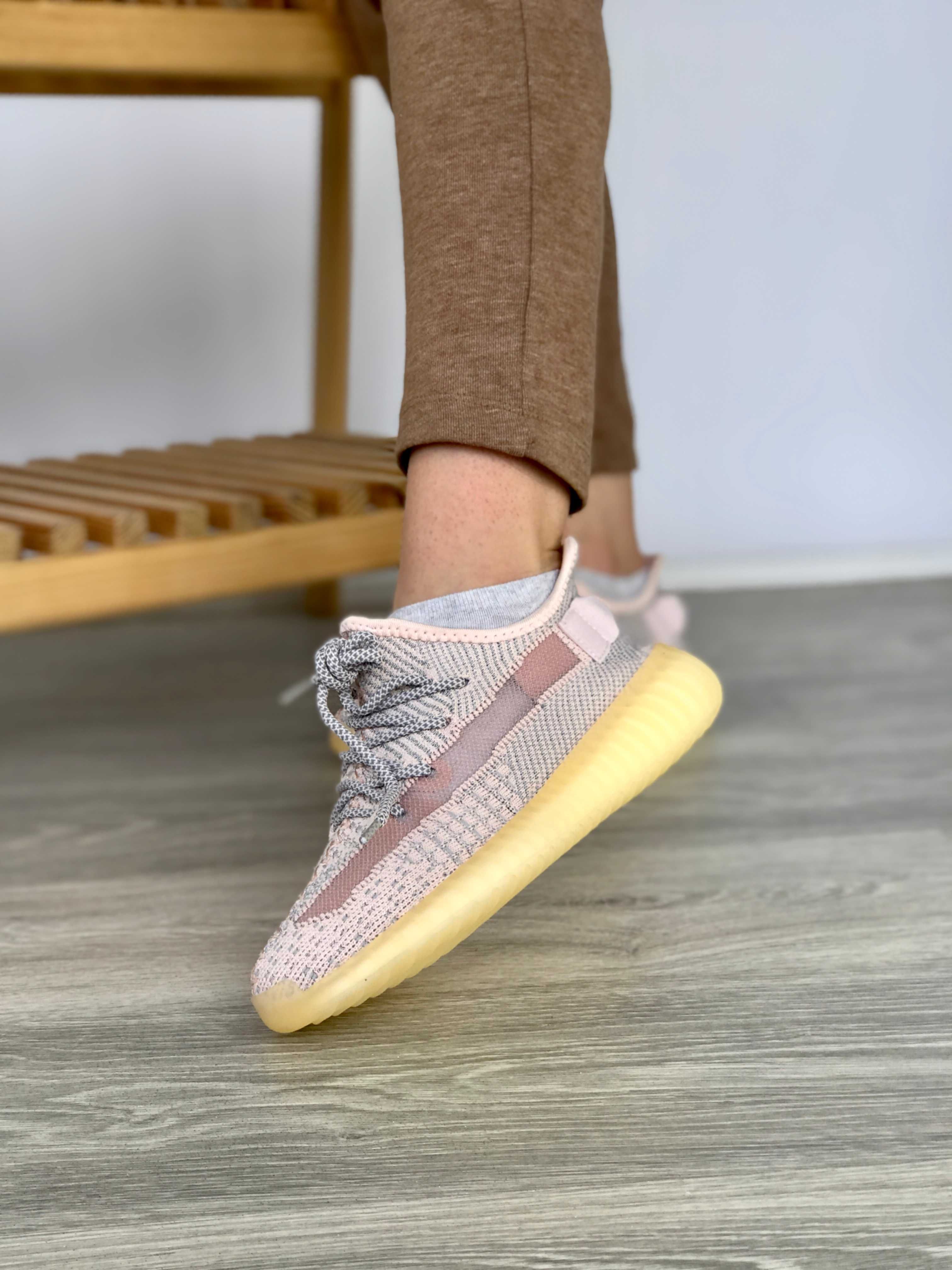 Кросівки жіночі Adidas Yeezy boost 350 кроссовки женские Адидас Изи