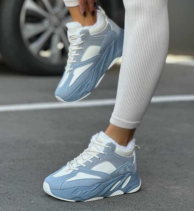 Зимние Женские кроссовки с мехом внутри голубые