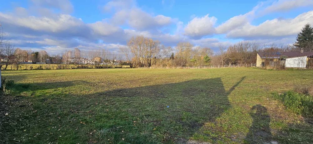 Sprzedam działkę usługowo-handlową 0,5ha