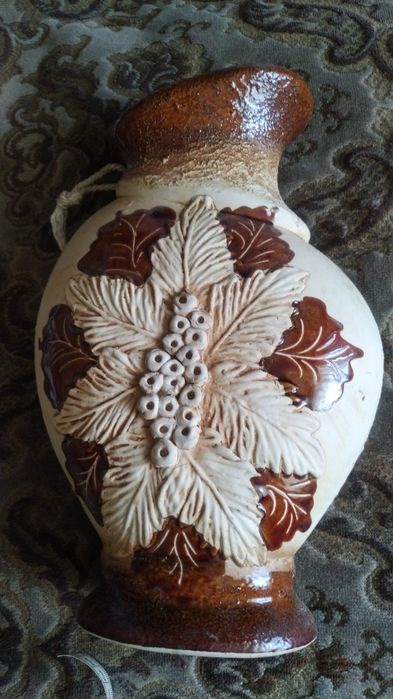 Ваза велика.керамічна.