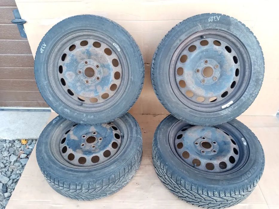 Felgi stalowe z oponami 6,5J X 16 H2 ET50  Audi A3 8P SRD 163902 DE