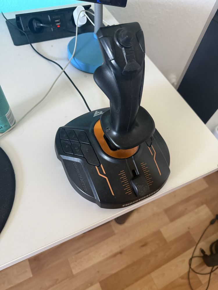 Joystick thrustmaster t.16000m