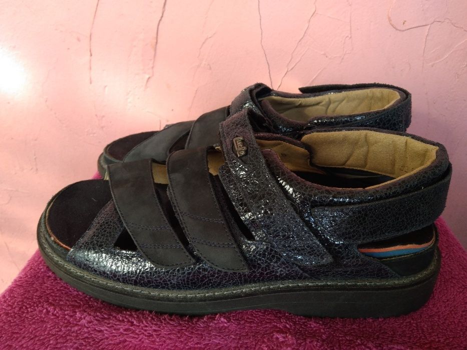 Кожаные черные босоножки, открытые туфли