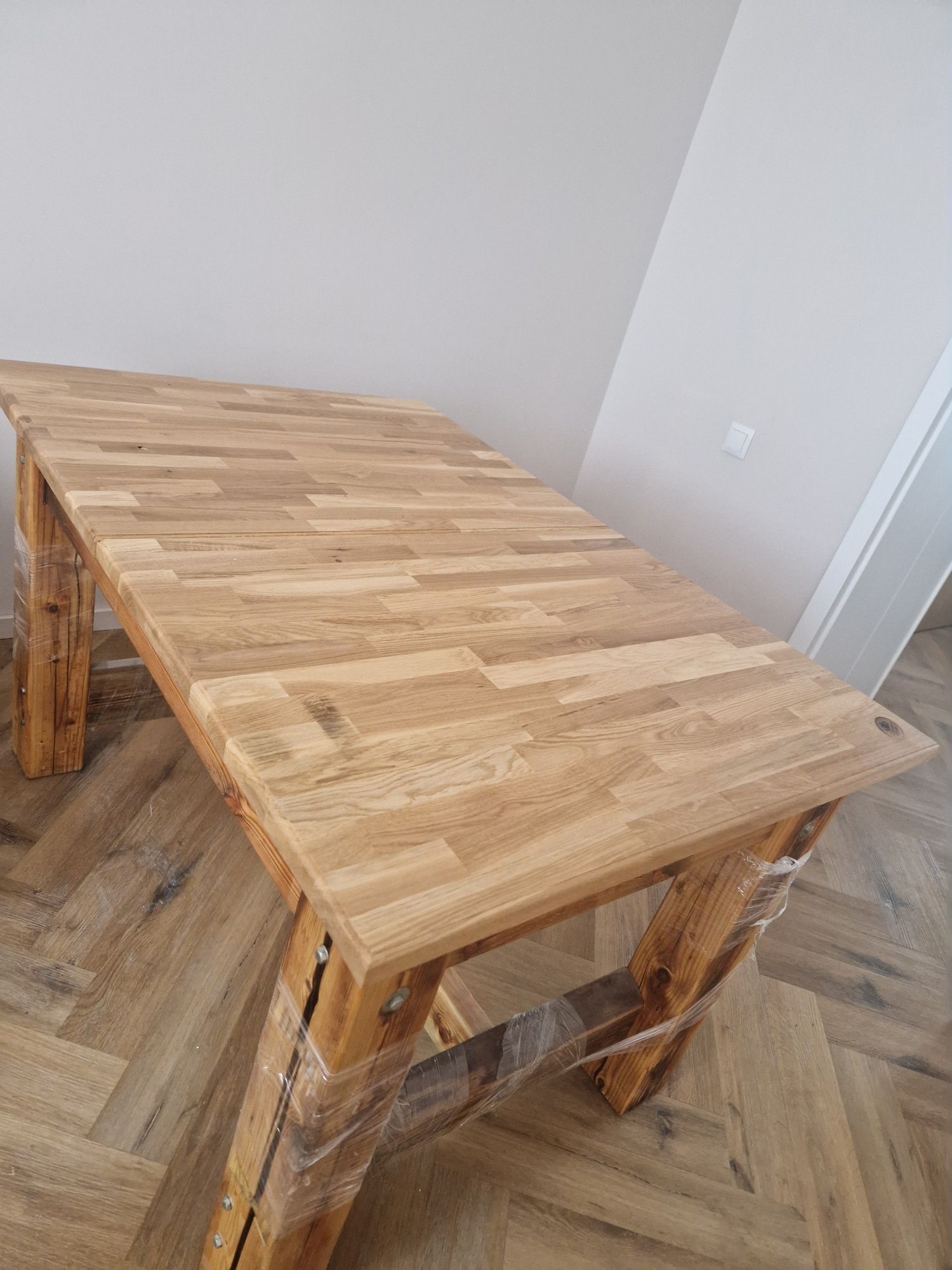 Stół z drewna nowy rozkładany 130cmx90cm