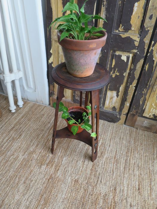 Coluna para vasos em madeira