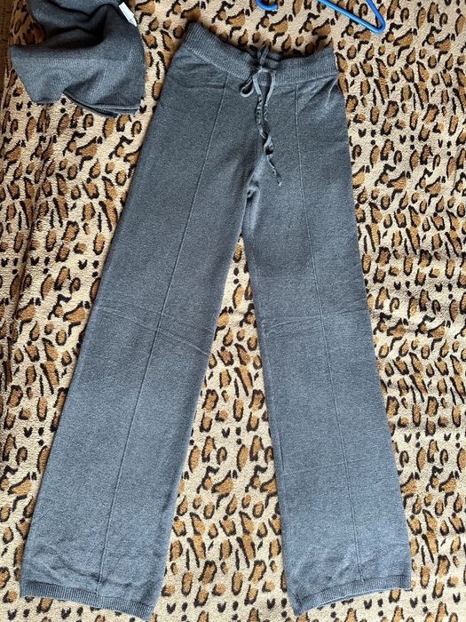 Продам новый костюм