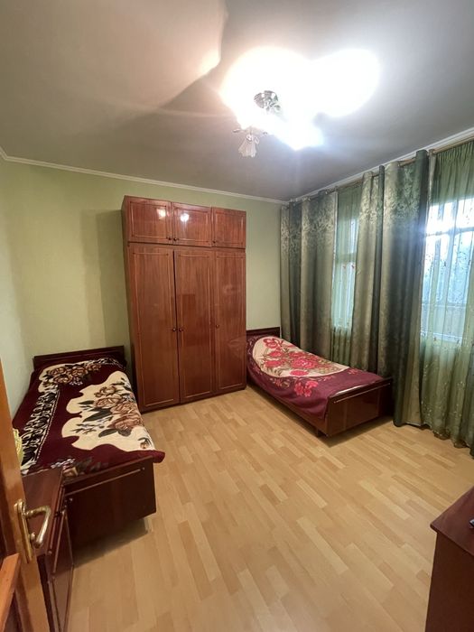 Продаж 3-кімнатної квартири в центі міста Нова 2