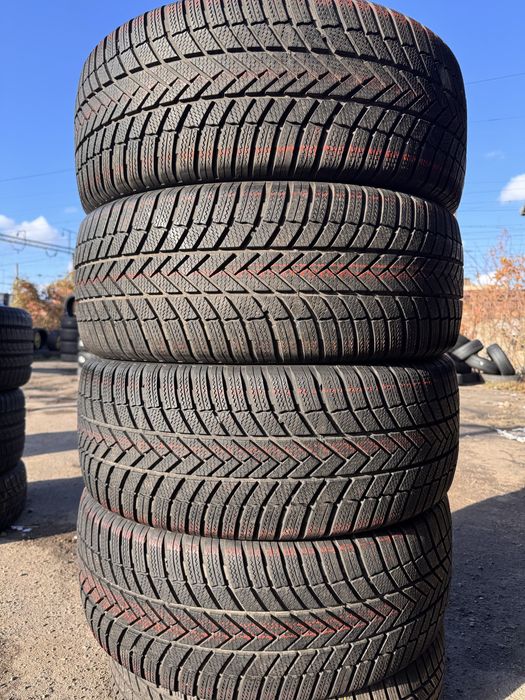 Зимові шини 275/45 21 Bridgestone