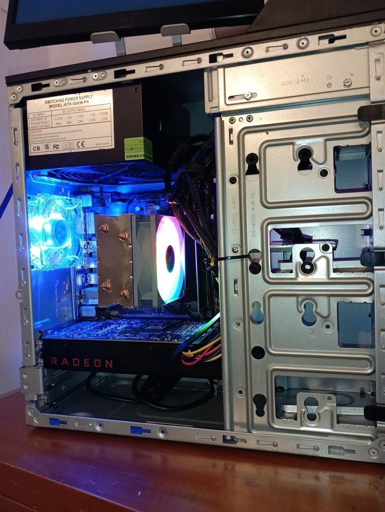 PC gamer Ryzen 5 com placa gráfica 8Gb
