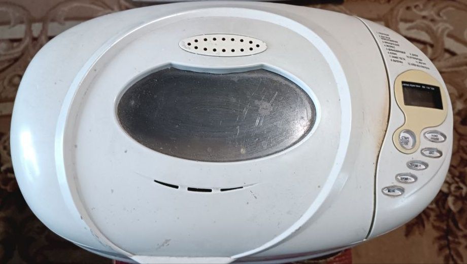 Хлебопечка Liberton в хорошем состоянии