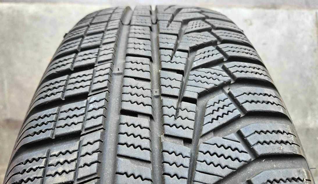 4x 215/70R16 100T Hankook Winter i*cept evo 2 SUV W320A / 4x 6,5mm