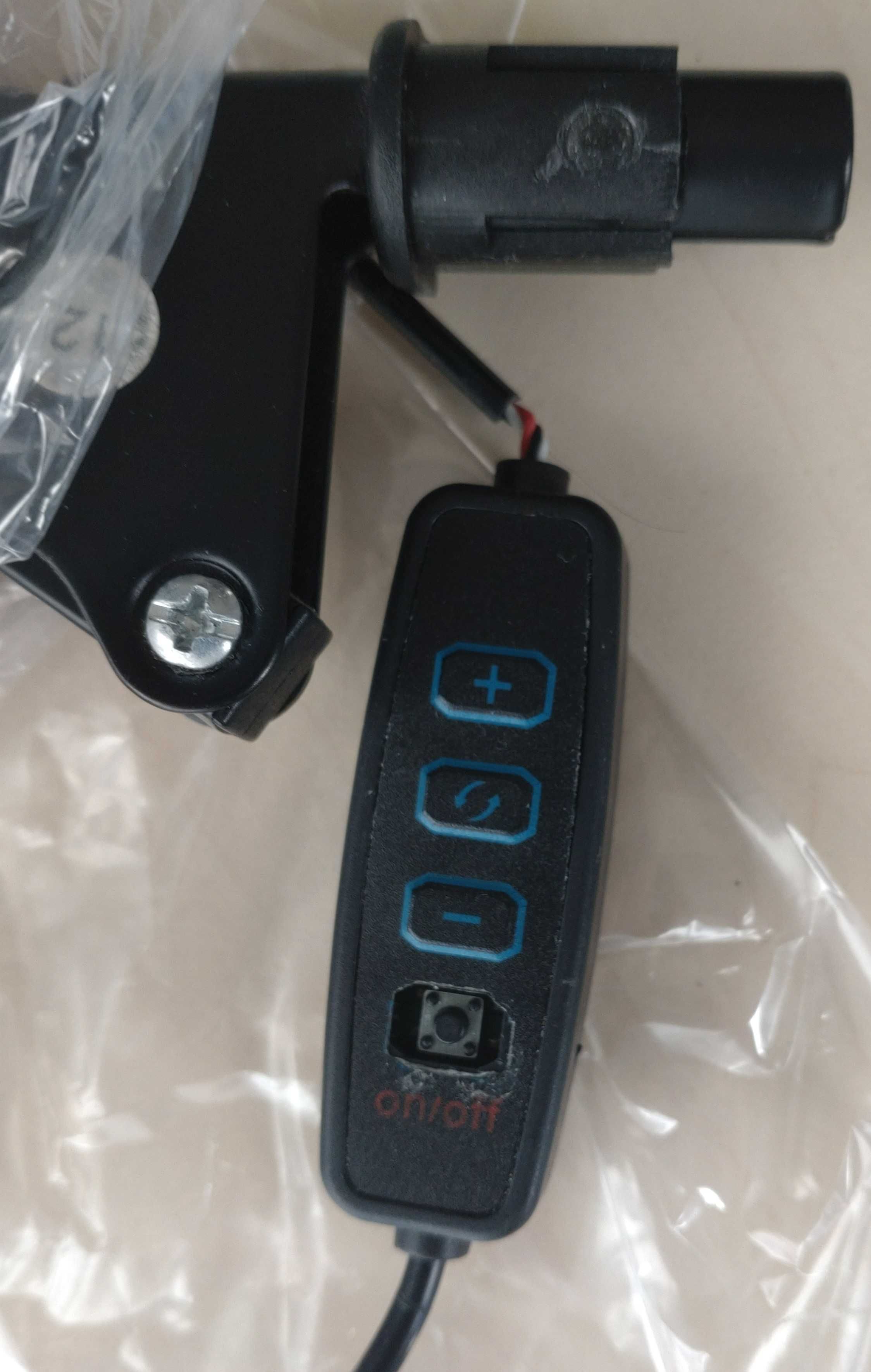 Lampka biurkowa kreślarska *regulowana USB * uszkodzony włącznik