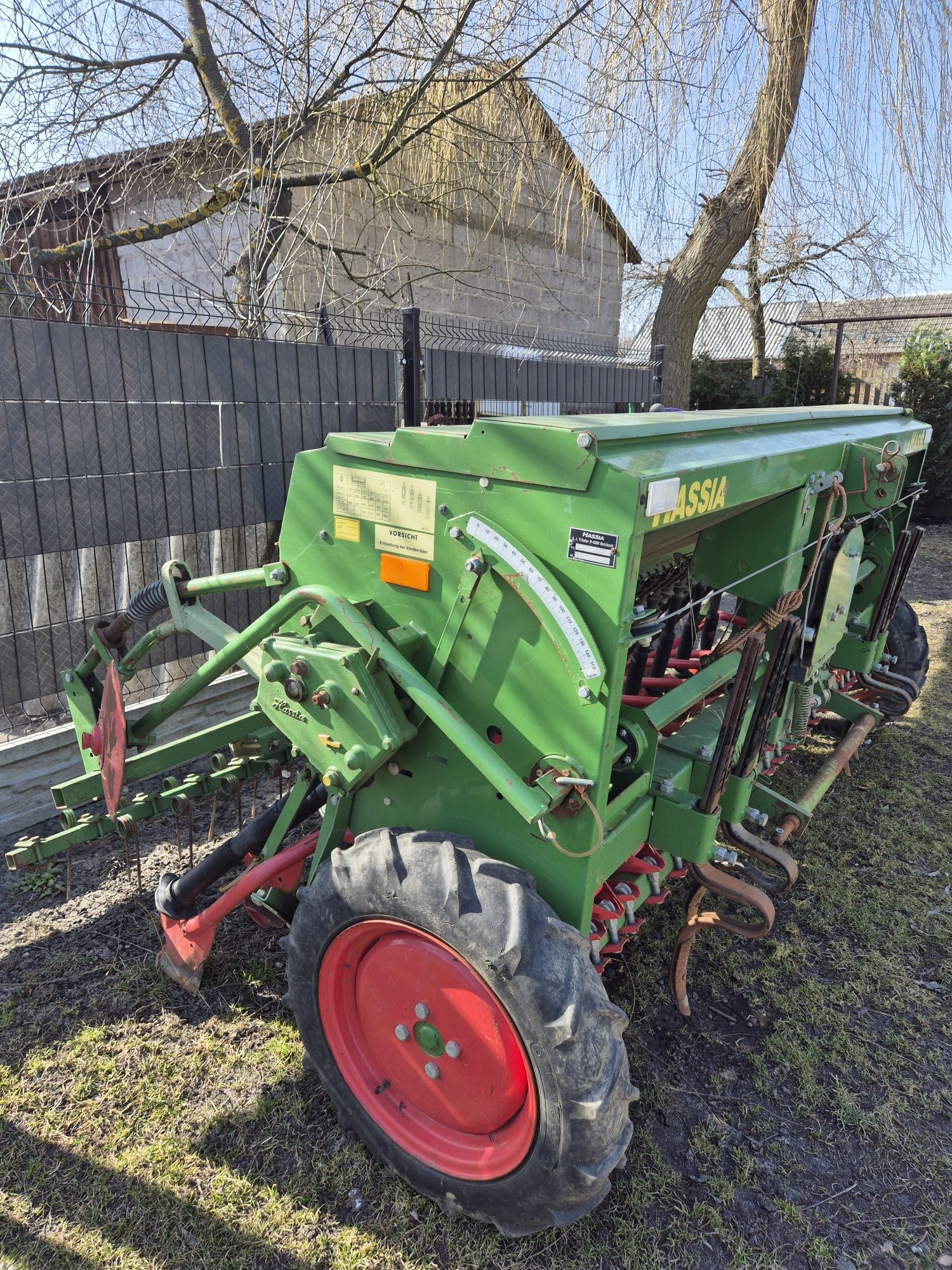 Siewnik Hassia DKL 250  (amazone D7, D8 )