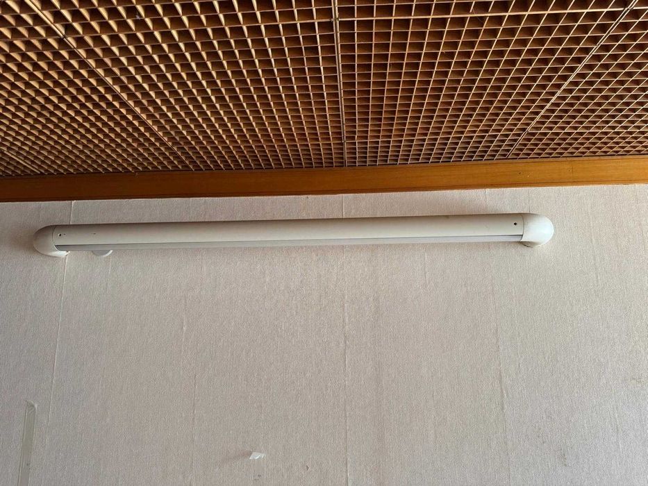 Armadura tubular para lâmpada LED / fluorescente de 120 cm para parede