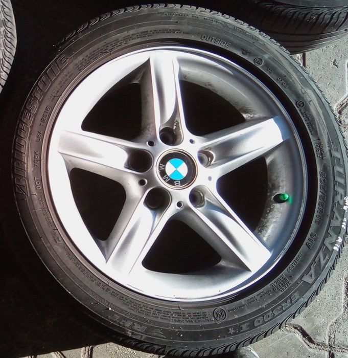 Jantes BMW Série 1 R16 com pneus 205/55 furação 5x120