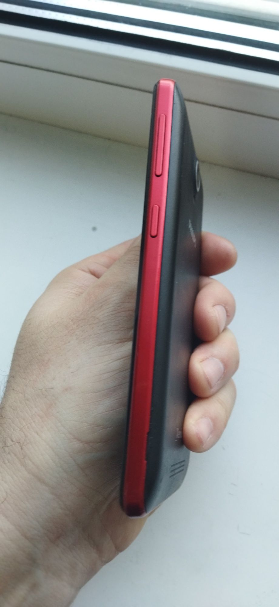 Мобільний телефон Philips Xenium V377 Dual Sim Black-Red