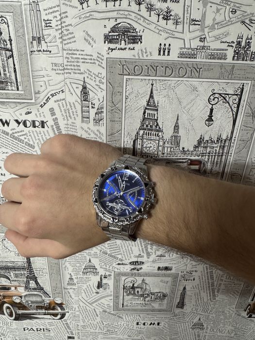 Годинники солідні