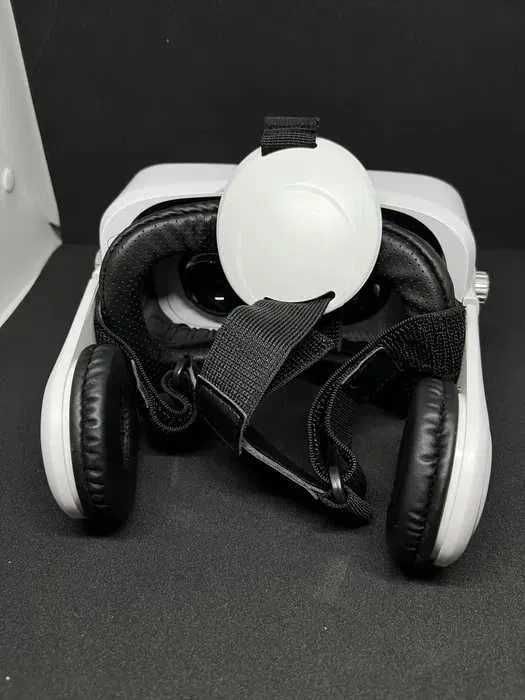 Окуляри віртуальної реальності VR Box Z4 з пультом і навушниками