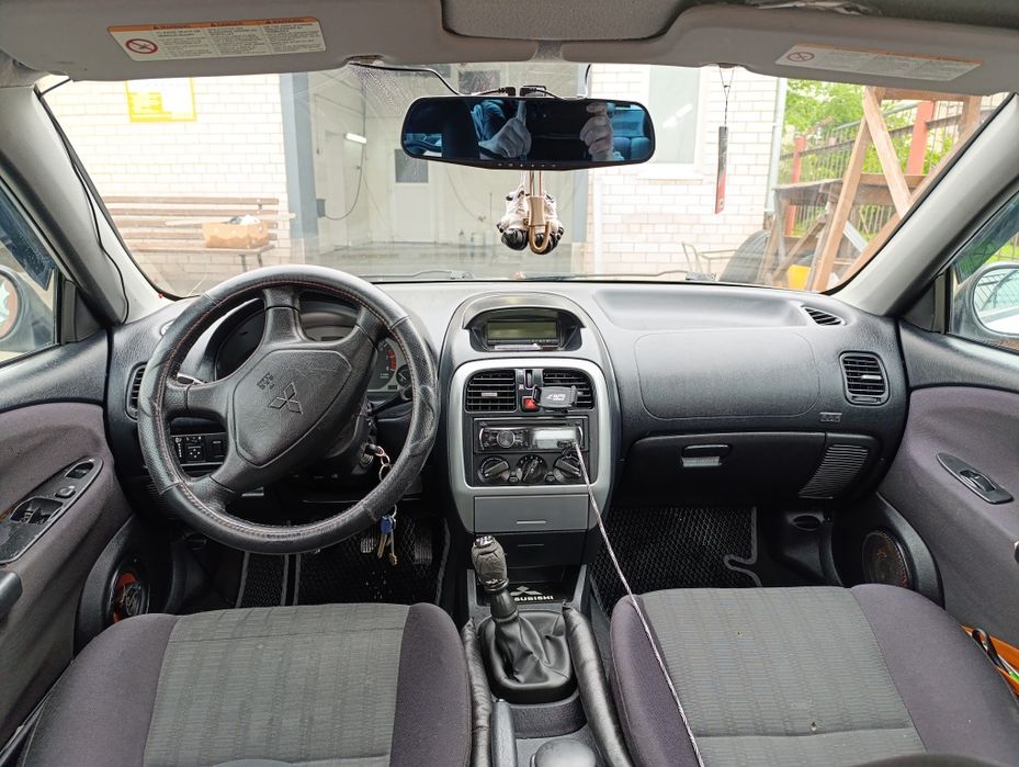 Продам Mitsubishi Carisma