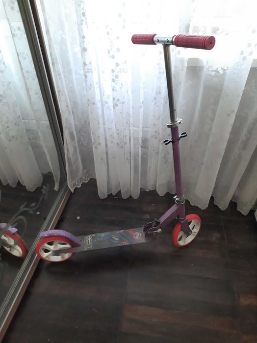 Продам дитячий самокат
