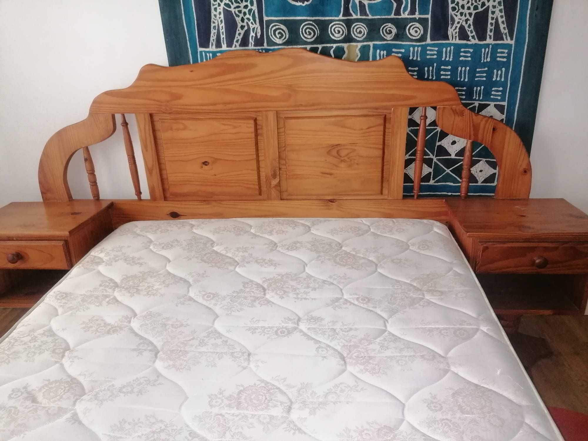 Cama com colchão